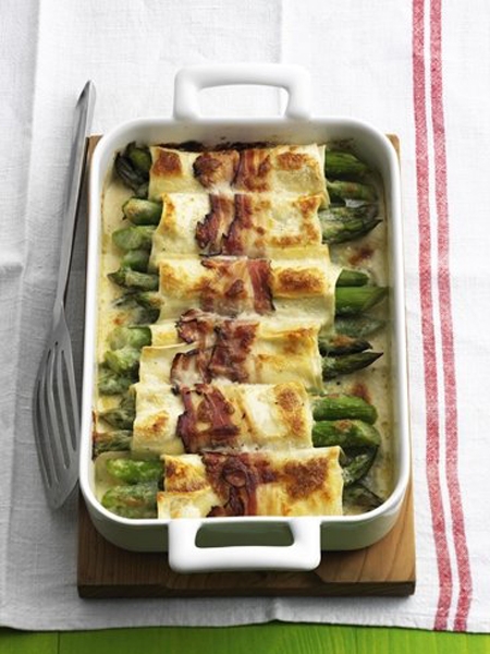 Frisch aus dem Ofen: Cannelloni mit grünen Spargeln